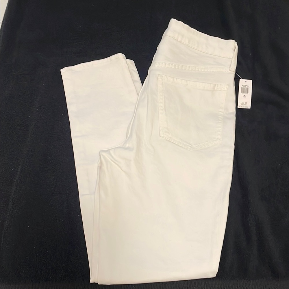 Old Navy Women's White Straight Leg Jeans 6 Tall nwt - Picture 1 of 12